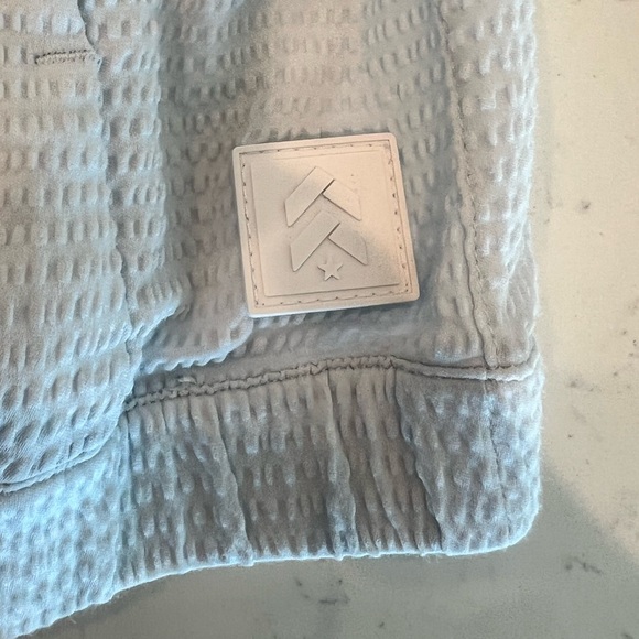 Pack Light Pullover - Lululemon x Barry’s Bootcamp - Picture 10 of 12